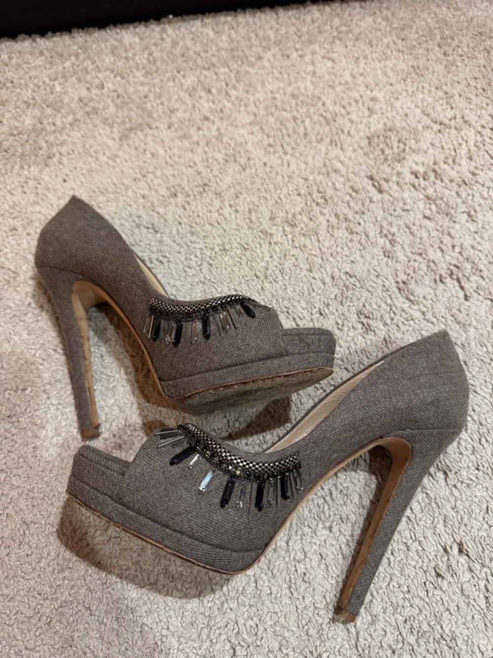 Oscar de la Renta Gray Embellished Peep-Toe Pumps - Picture 5 of 11